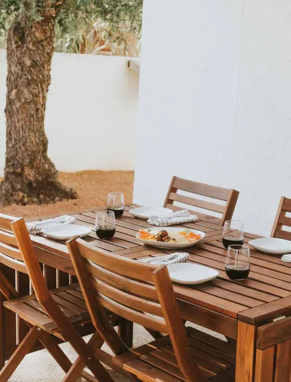 Offre: Table de jardin en bois