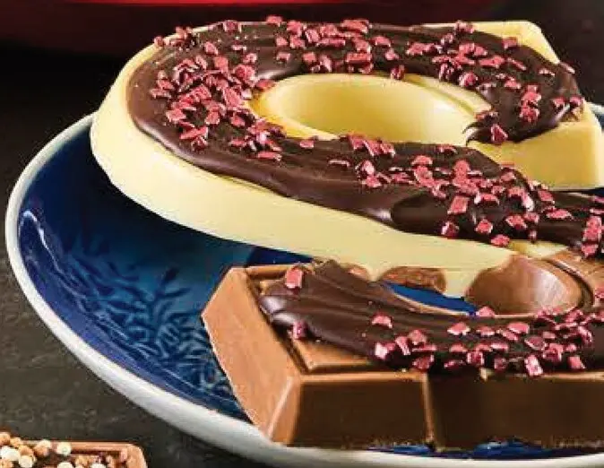 Aanbieding: Chocoladeletter met decoratie