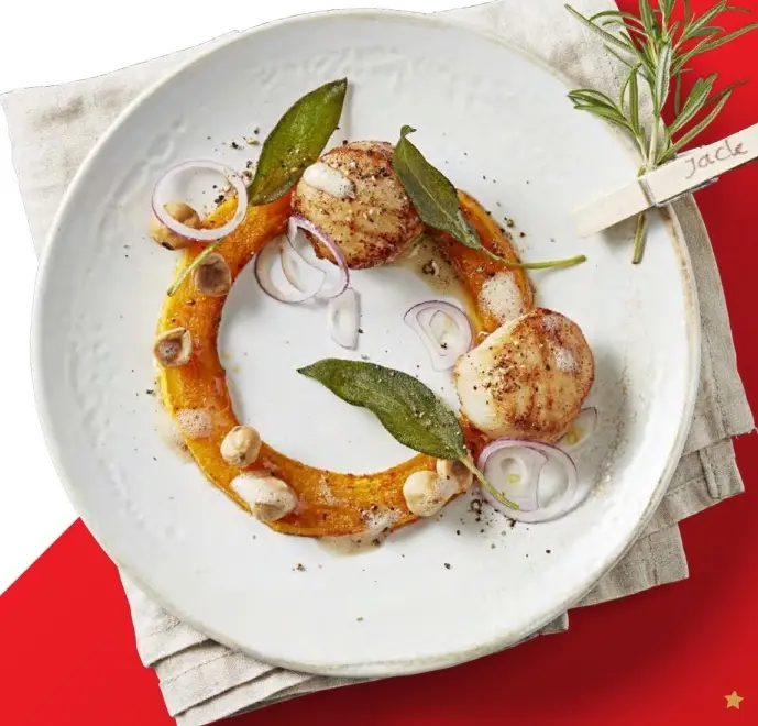 Aanbieding: Sint-jakobsnoten met pompoen, salie en hazeln