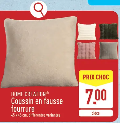 Offre: Coussin en fausse fourrure