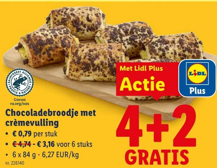 Promotie: Chocoladebroodje met crèmevulling