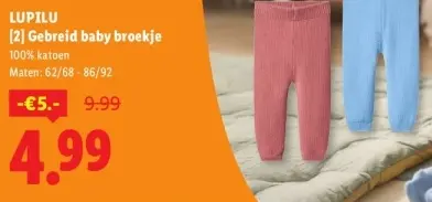 Aanbieding: Gebreid baby broekje