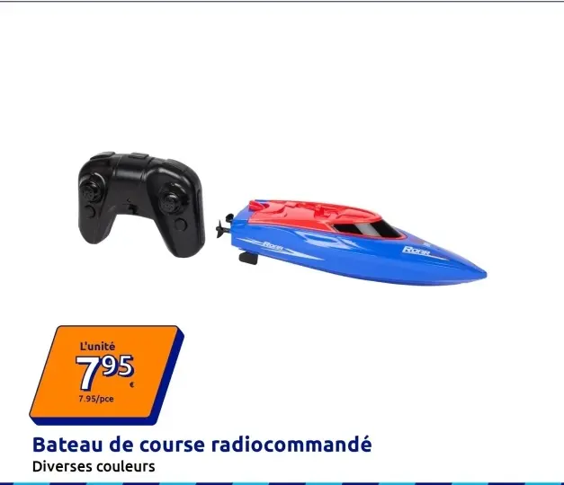 Offre: Bateau de course radiocommandé