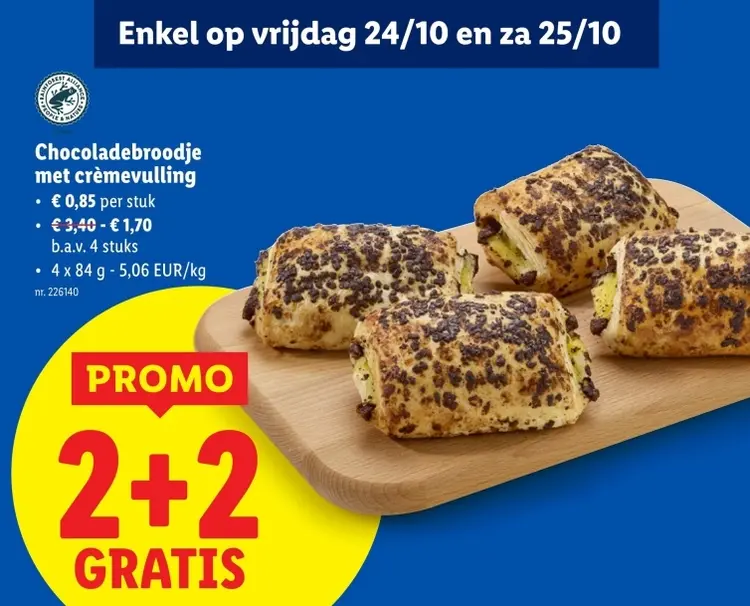 Aanbieding: Chocoladebroodje met crèmevulling