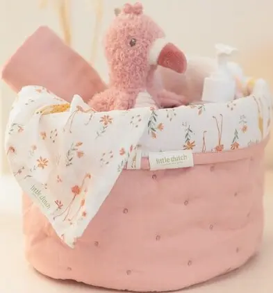 Promotie: Little Dutch Opbergmand met knuffel en verzorgingsproducten