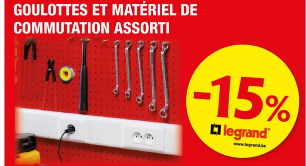 Offre: Goulottes et matériel de commutation assorti