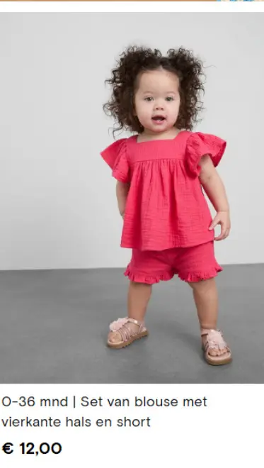Promotie: Set van blouse met vierkante hals en short