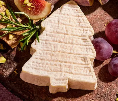 Promotie: Gerijpte geitenkaas in de vorm van een kerstboom