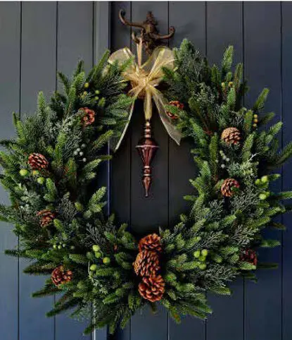 Promotie: Krans met dennenappels